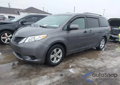 2011 Toyota Sienna Le V6 из США, поврежденный, VIN 5TDKK3DC7BS060656